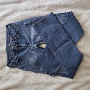 0L Curvy Bootcut Jeans